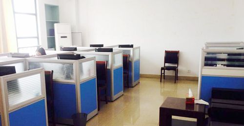 服務(wù)平臺(tái),經(jīng)營投資管理,計(jì)算機(jī)軟件開發(fā),企業(yè)管理咨詢,商務(wù)信息咨詢等